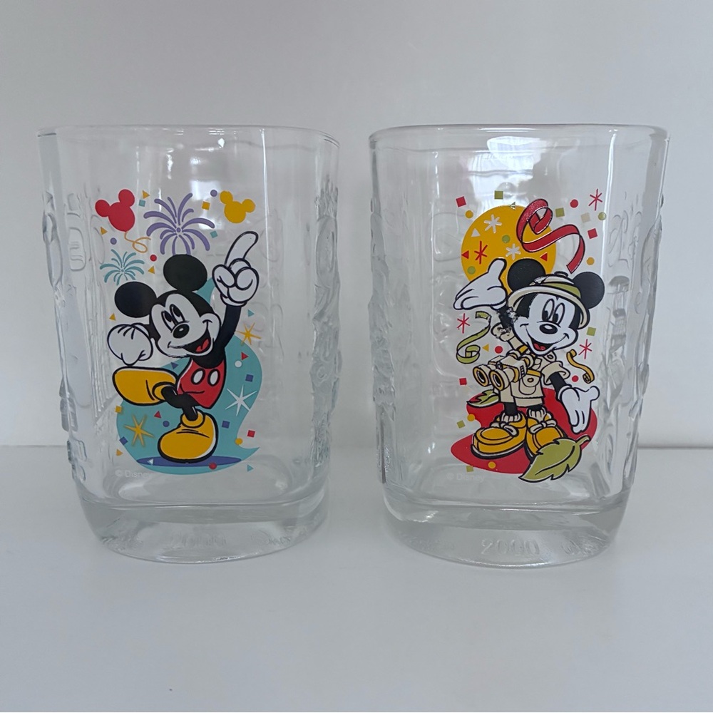 Set of 2 Vintage Disney Millenium 2000 Walt Disney World Commemorative Glasses